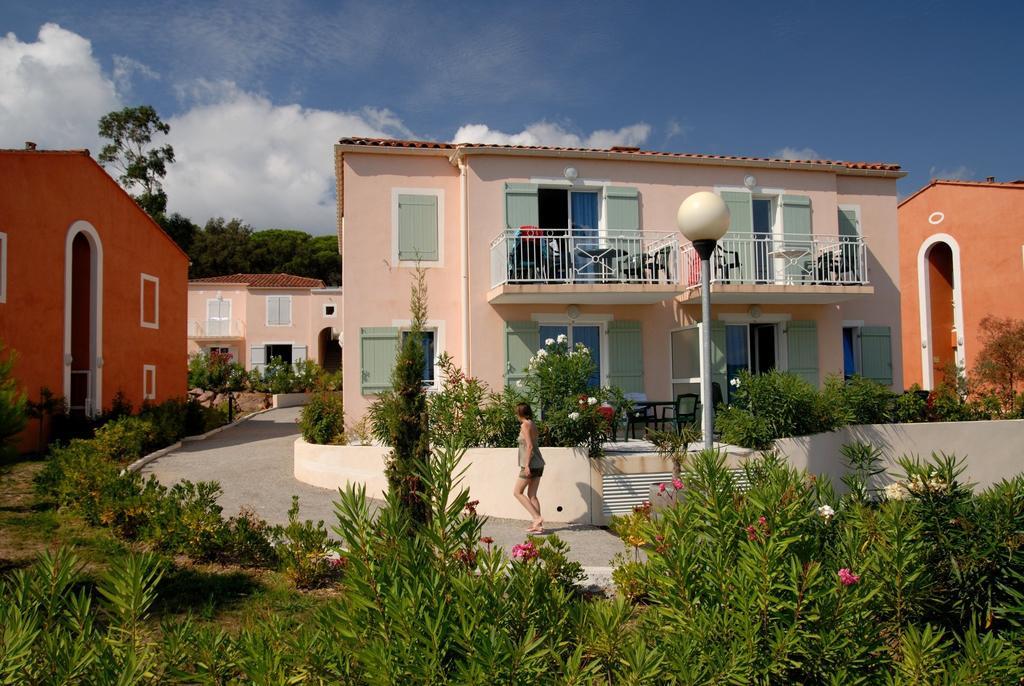 Residence Odalys Domaine Des Eucalyptus Saint-Aygulf Kültér fotó